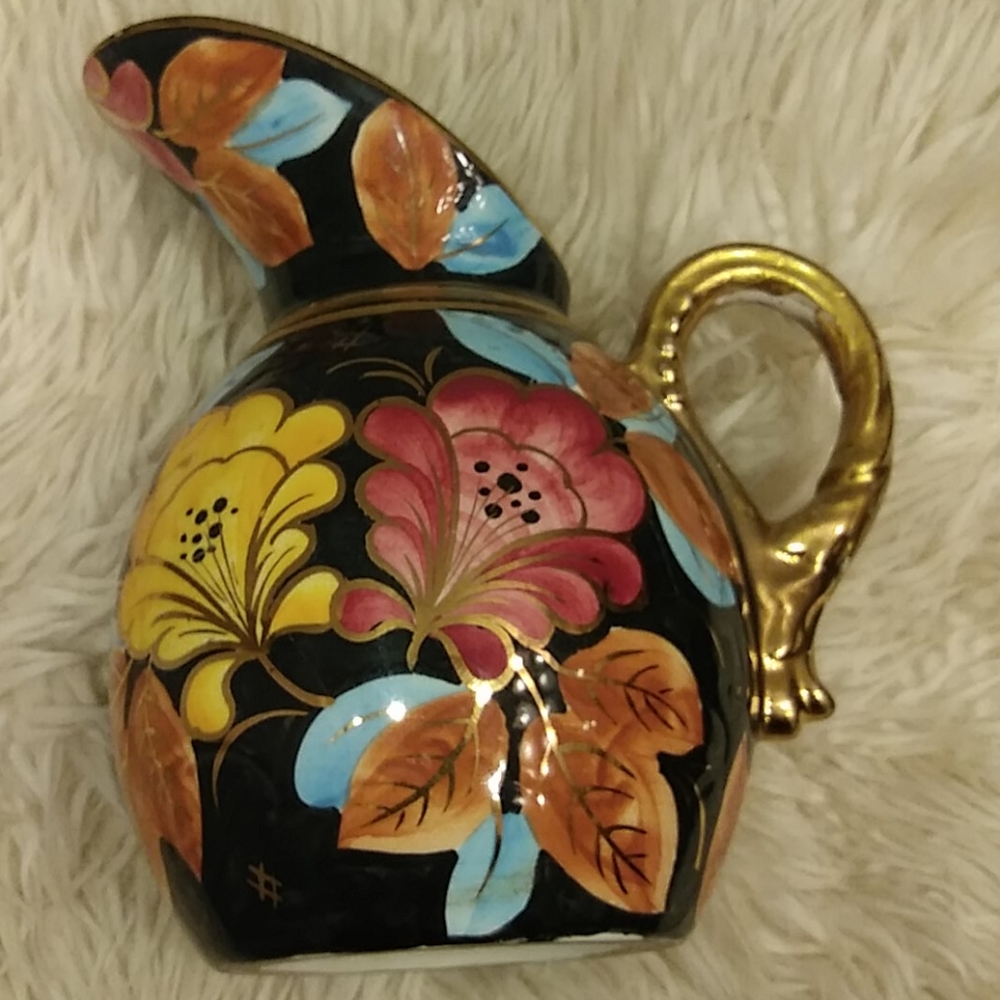 Pitcher/Vase - Picture 11 of 15